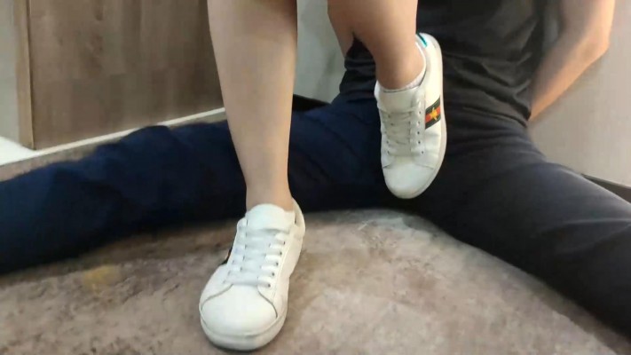 图片[8]_小鱼女神白袜小白鞋踢裆 YC-220301-4_绳艺资源网