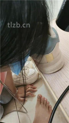 图片[12]_【爱可呀】学姐舌头清洗各种鞋/脚喂食踩舌【完整版】_绳艺资源网