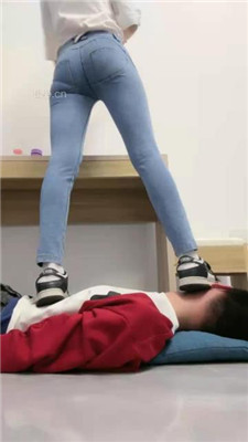 图片[12]-美娜格格】白短靴&AJ全体重踩地毯-绳艺资源网