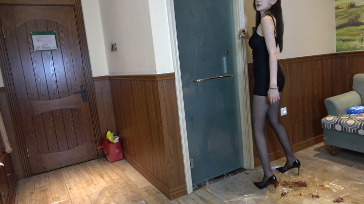 图片[14]_【艾琳S175】超模黑丝大长腿踩踏卑微小龙虾_绳艺资源网